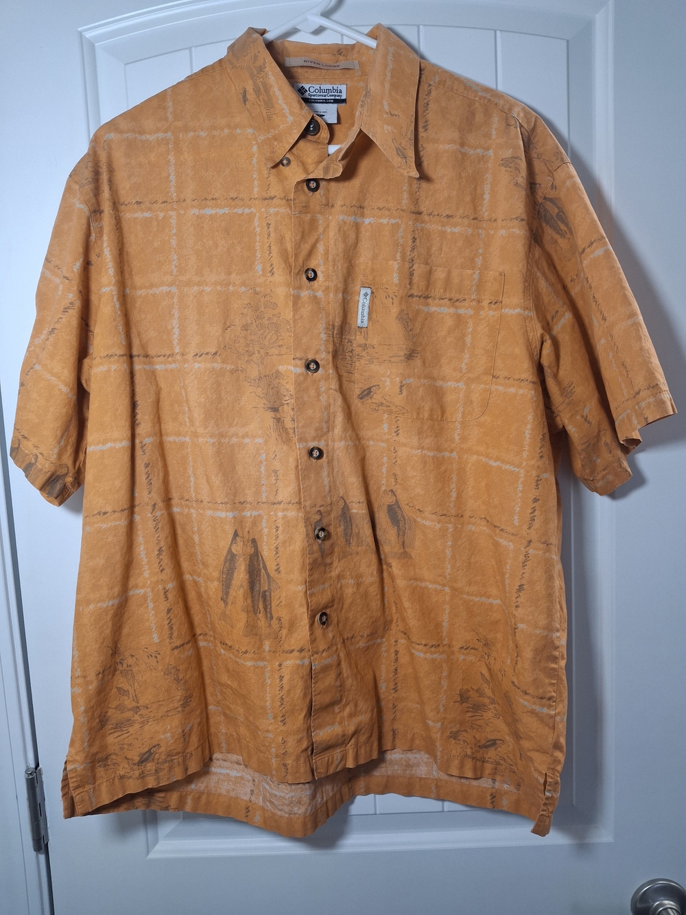 Columbia Short Sleeve Button-Up Shirt in Orange